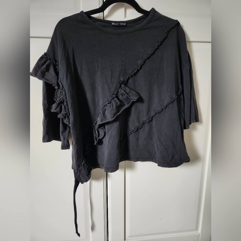 ZARA Black tshirt ruffles